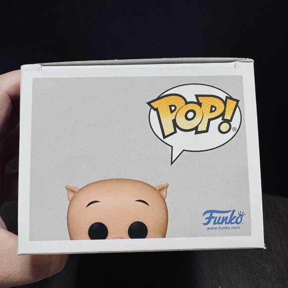 Funko Pop! Porky Pig Hufflepuff #1337 - Picture 2 of 5
